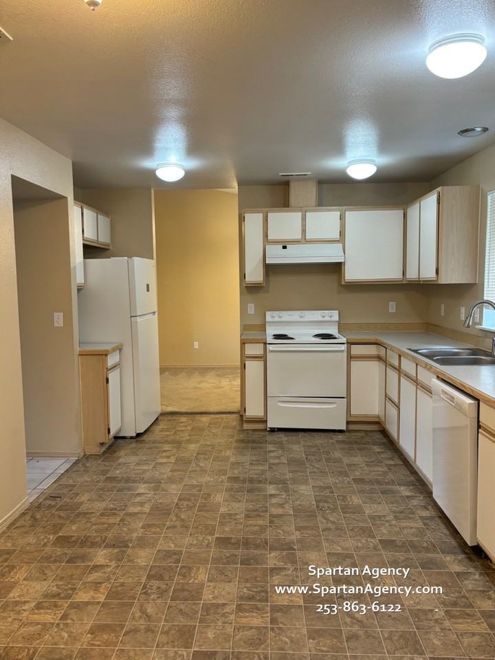 13520 107th Avenue Ct E #NA - Photo 6 of 17