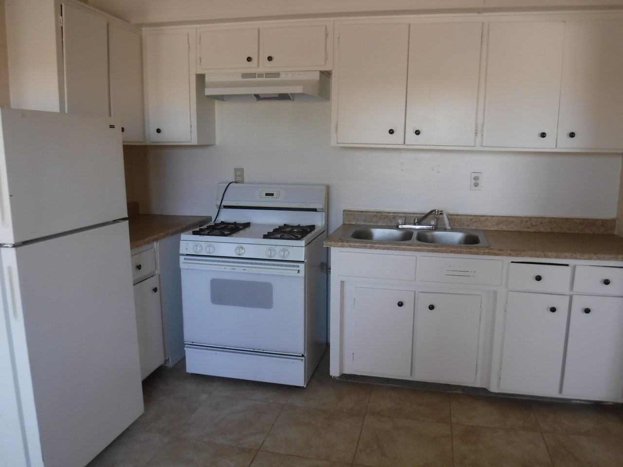 2640 West Oriole Circle - Photo 3 of 5