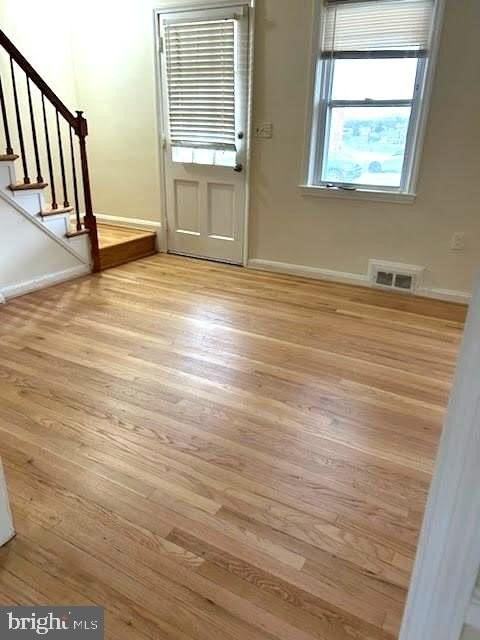 1330 Meridene Dr - Photo 4 of 15