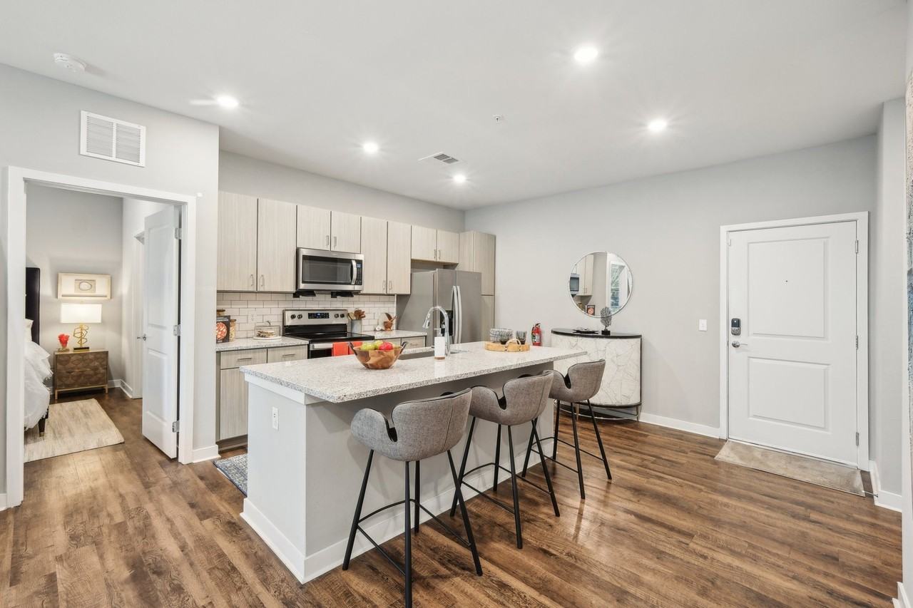 AxisOne - Photo 4 of 53