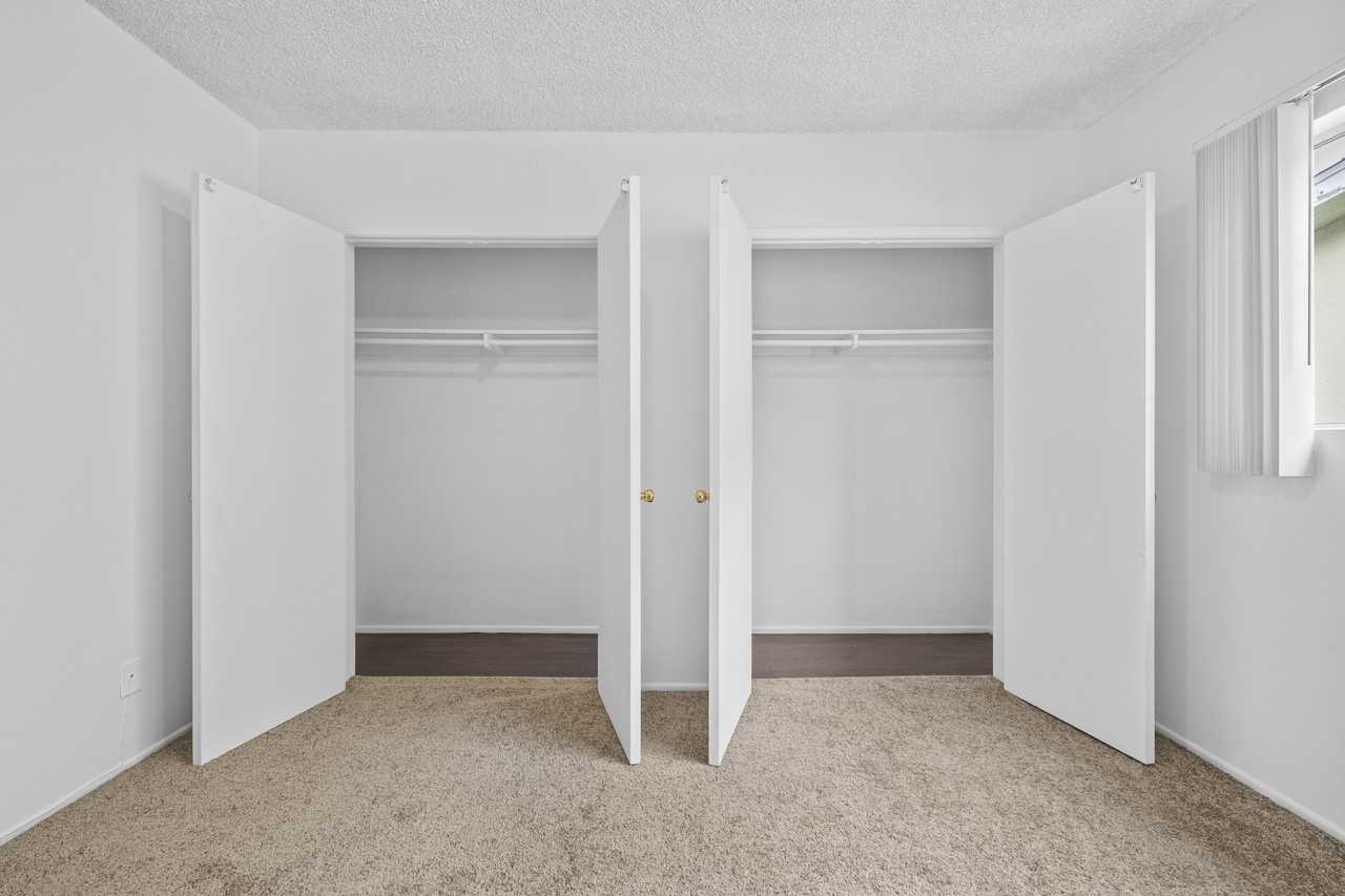 3247-3255 Santa Ana St. - Photo 7 of 17