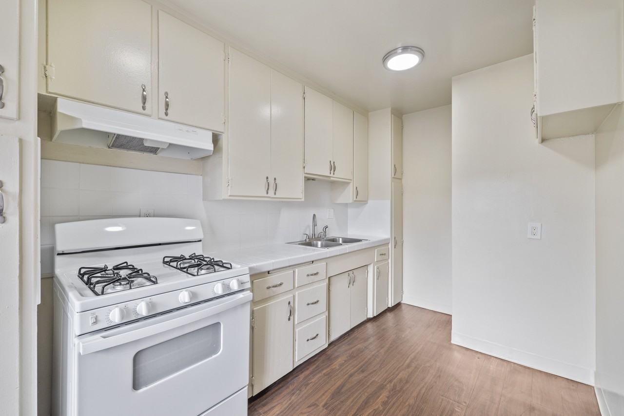 1135-1141 Wilmington Blvd. - Photo 2 of 16