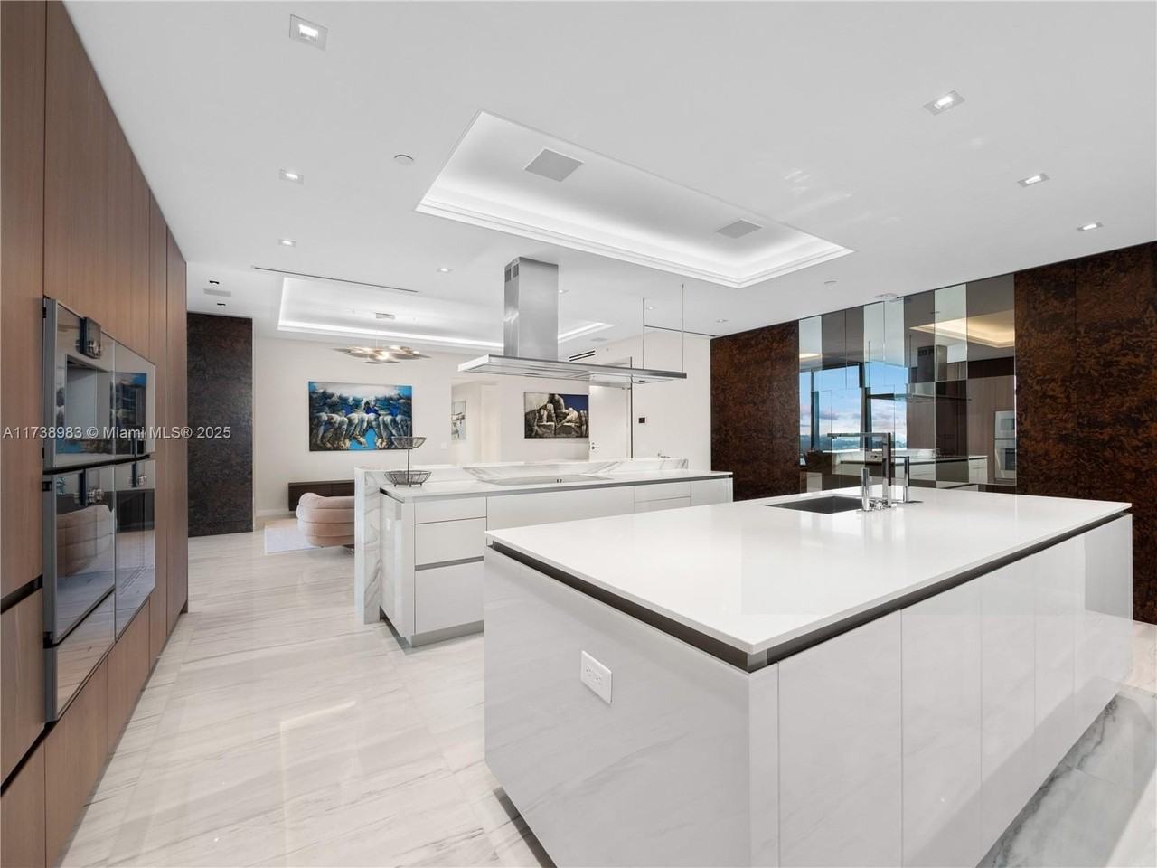 18501 Collins Ave #2704 - Photo 7 of 13