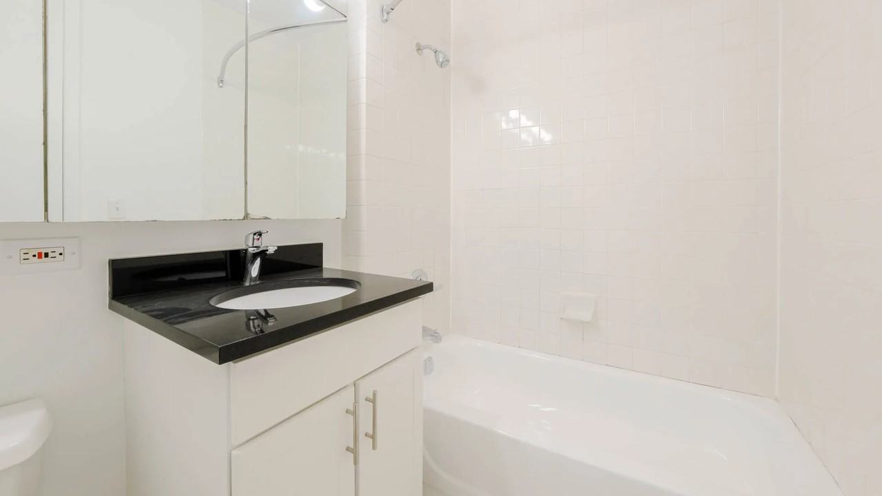 Broadway & Rector St #004D - Photo 3 of 8