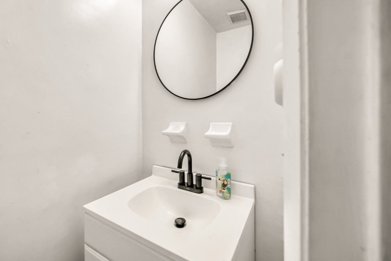 Sw 69th Dr - Photo 4 of 22