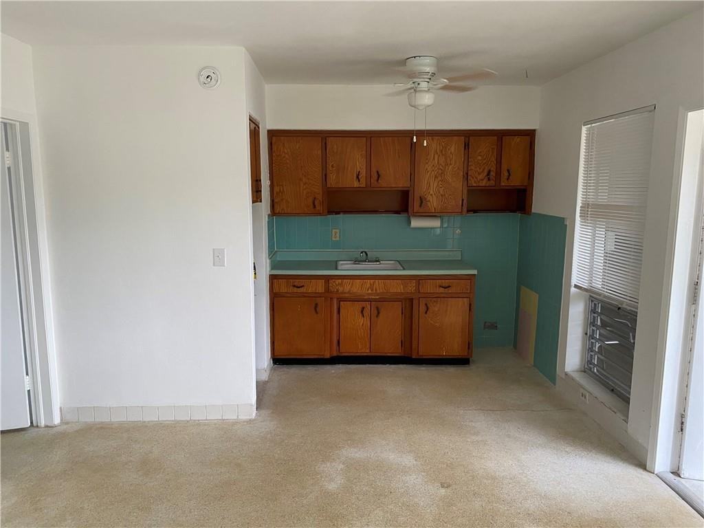 2738 Ne 32nd St - Photo 2 of 3
