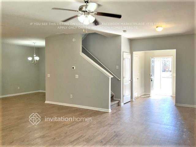 227 Bandelier Cir - Photo 3 of 17