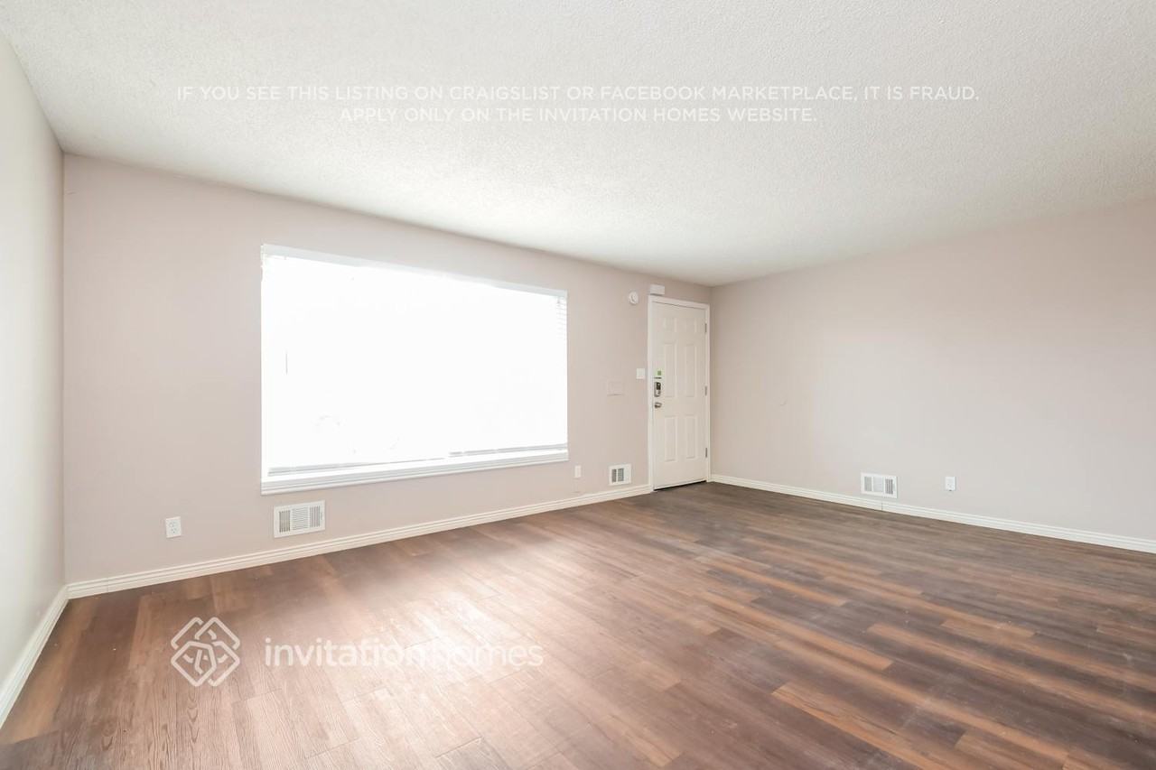 3195 Victor St - Photo 3 of 16
