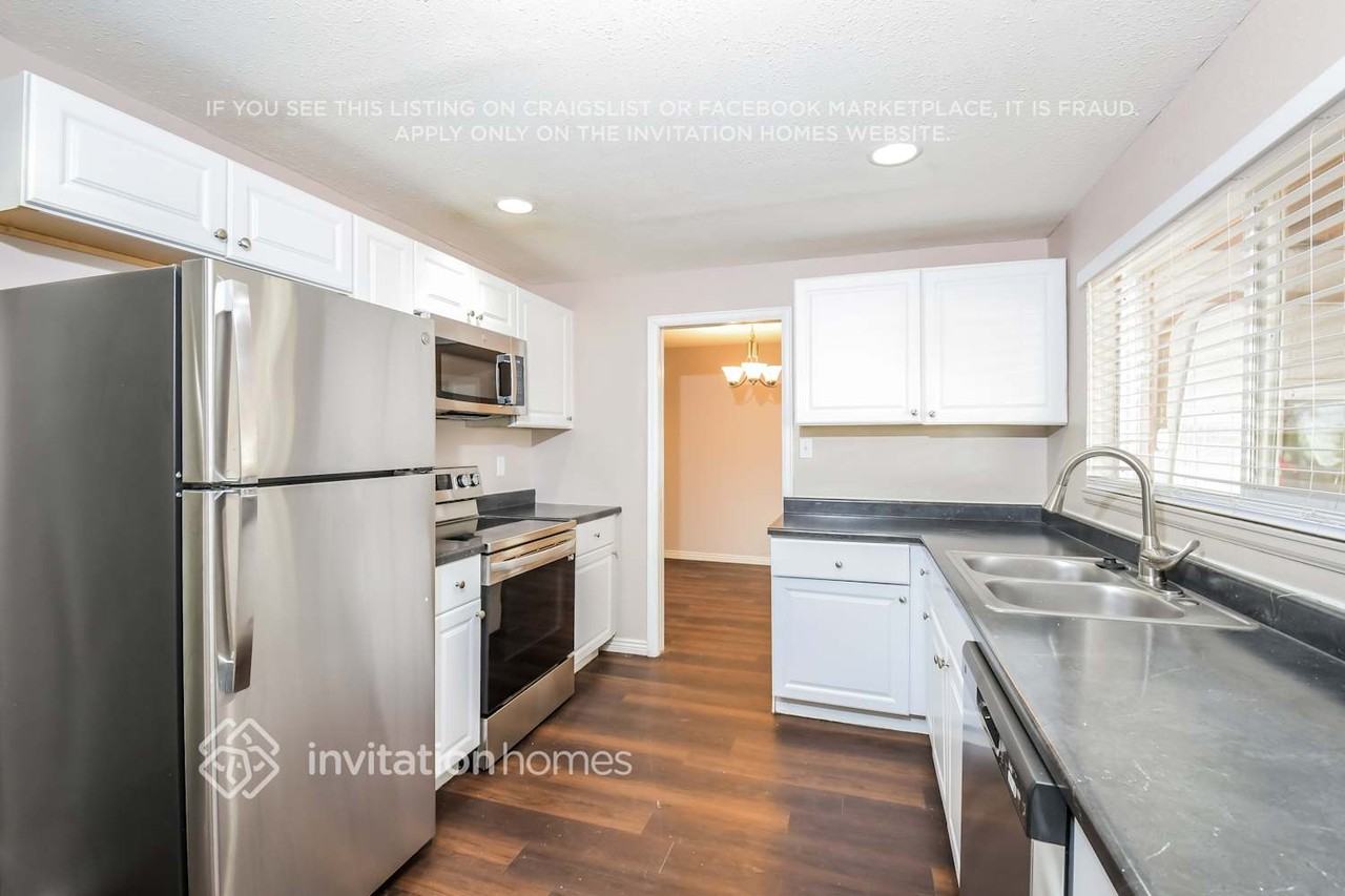 3195 Victor St - Photo 6 of 16