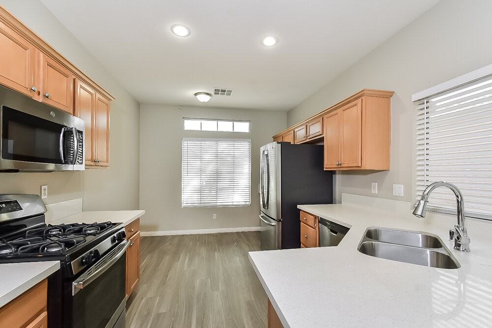 7945 Quail Mountain Ln - Photo 6 of 16