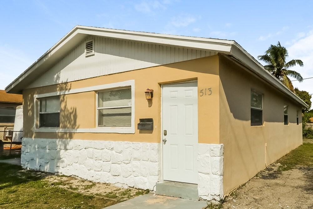 513 Sw 10th St - Photo 3 of 14