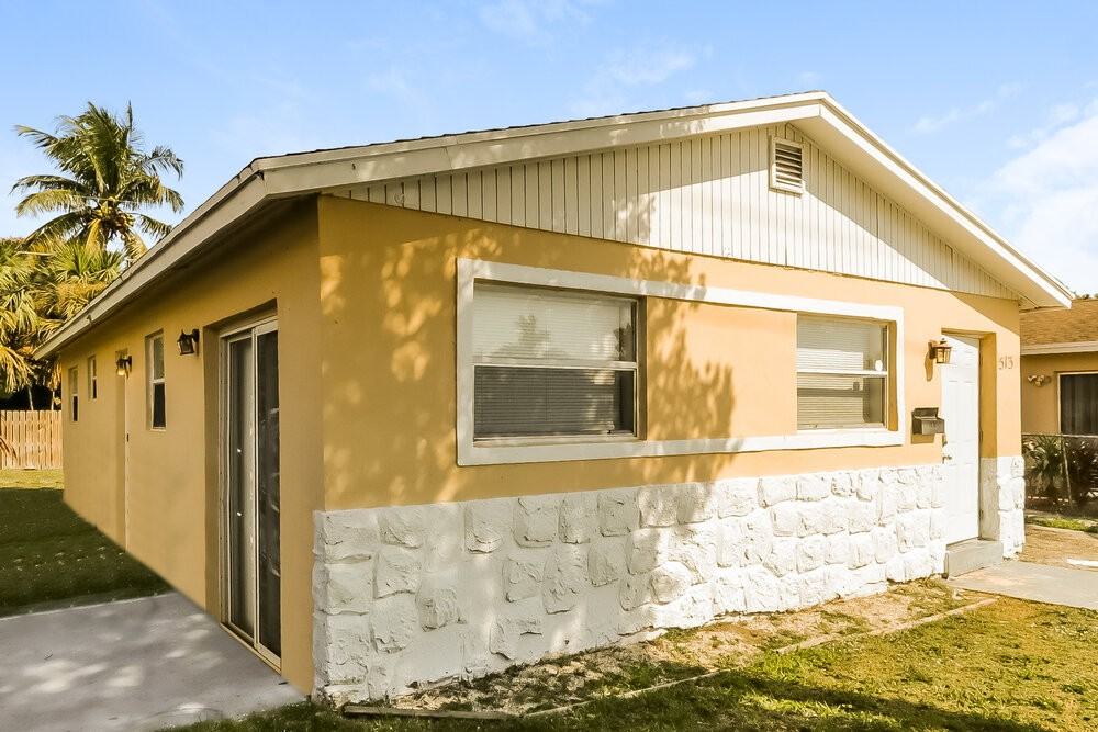 513 Sw 10th St - Photo 4 of 14