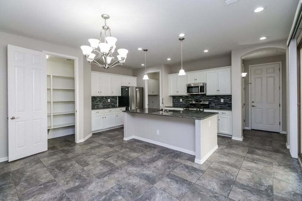 1035 S Agnes Ln - Photo 7 of 17