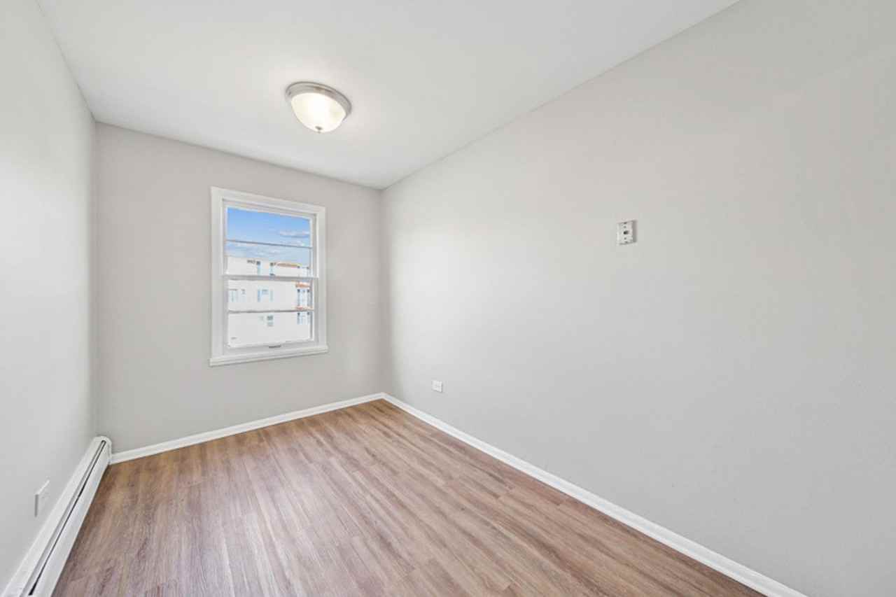 Eden Prairie Apartments - Photo 4 of 50