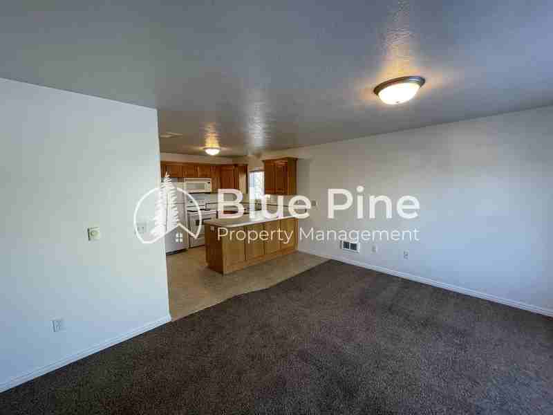 3134 E Chasewood Dr #1 - Photo 2 of 8