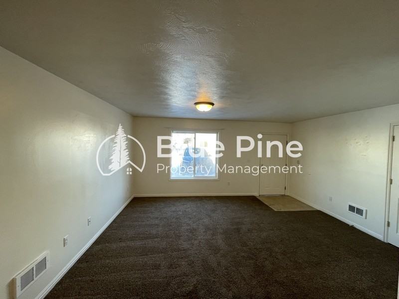 3134 E Chasewood Dr #1 - Photo 3 of 8