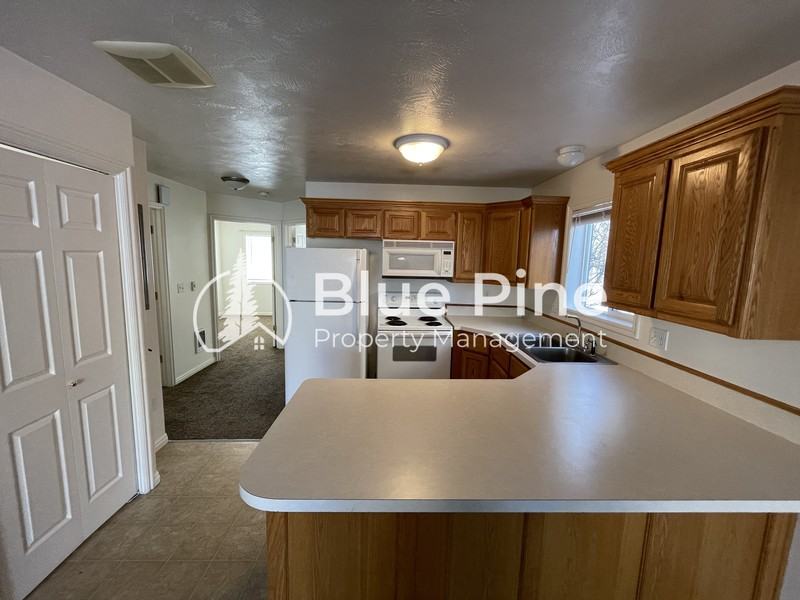 3134 E Chasewood Dr #1 - Photo 4 of 8