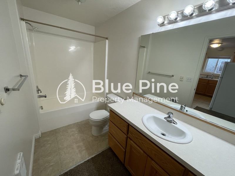 3134 E Chasewood Dr #1 - Photo 6 of 8