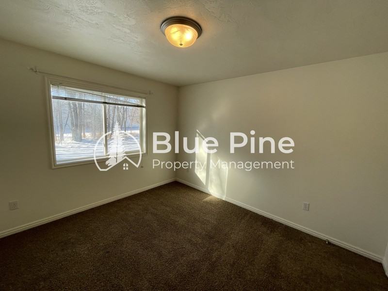 3134 E Chasewood Dr #1 - Photo 7 of 8