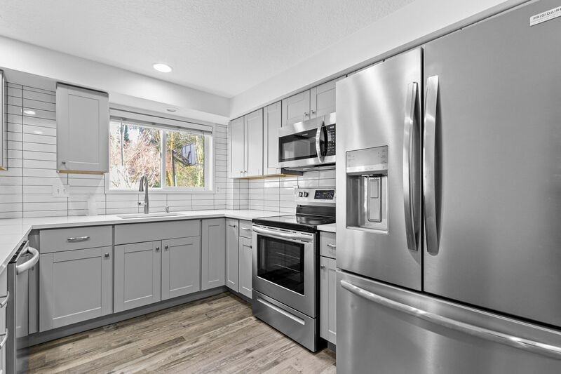 16480 Southwest Gleneagle Drive - Photo 2 of 29