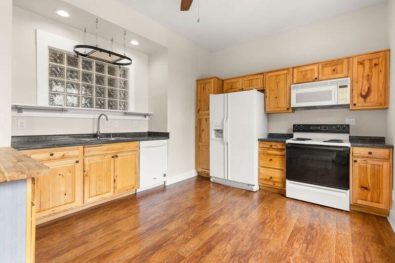 2101 Nw Hoyt St - Photo 2 of 18