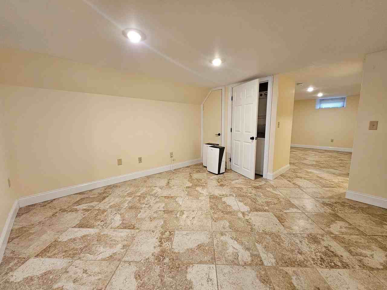 84 Marble Ave - Photo 3 of 11