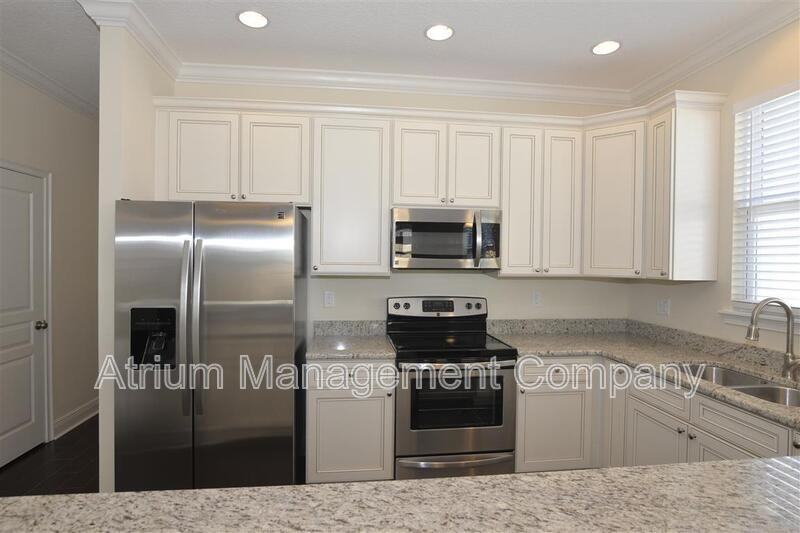 2437 E Pine St - Photo 3 of 16