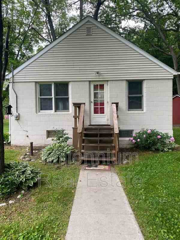 110 S Eagan Dr - Photo 3 of 14