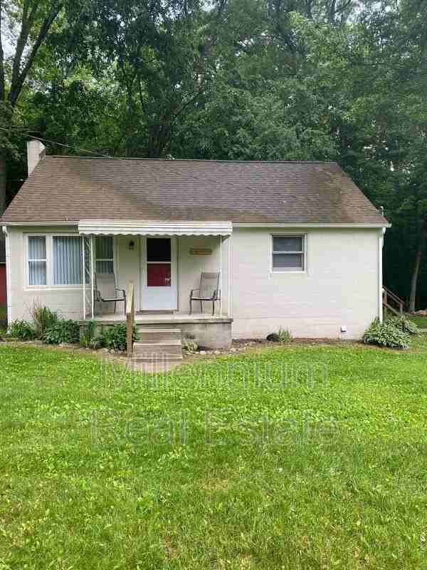 110 S Eagan Dr - Photo 2 of 14