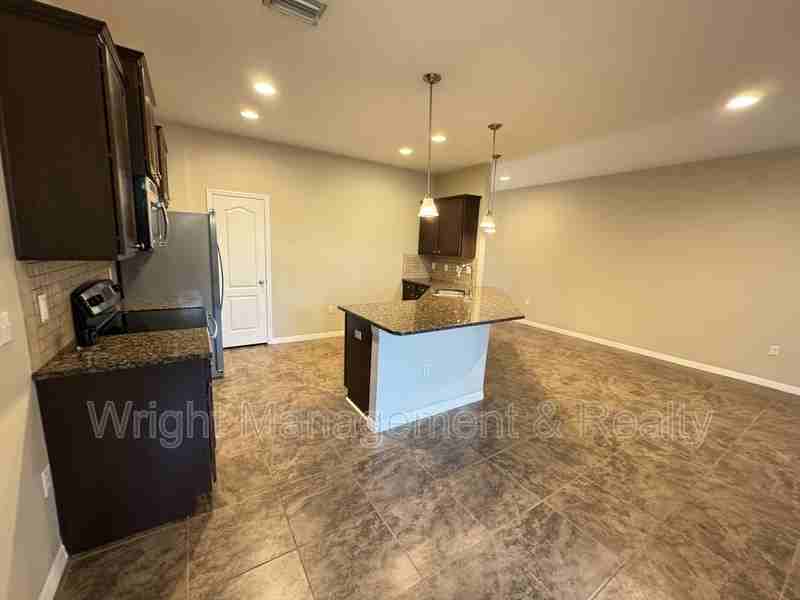 26911 Juniper Bay Dr #1 - Photo 6 of 30