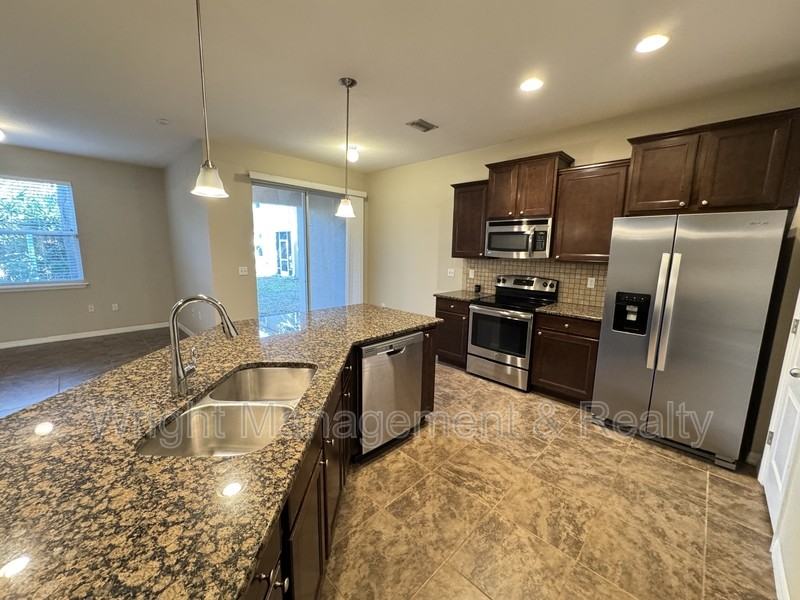 26911 Juniper Bay Dr #1 - Photo 7 of 30