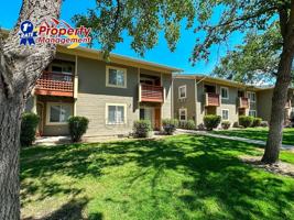 featured image of 850 W Belmont St #106