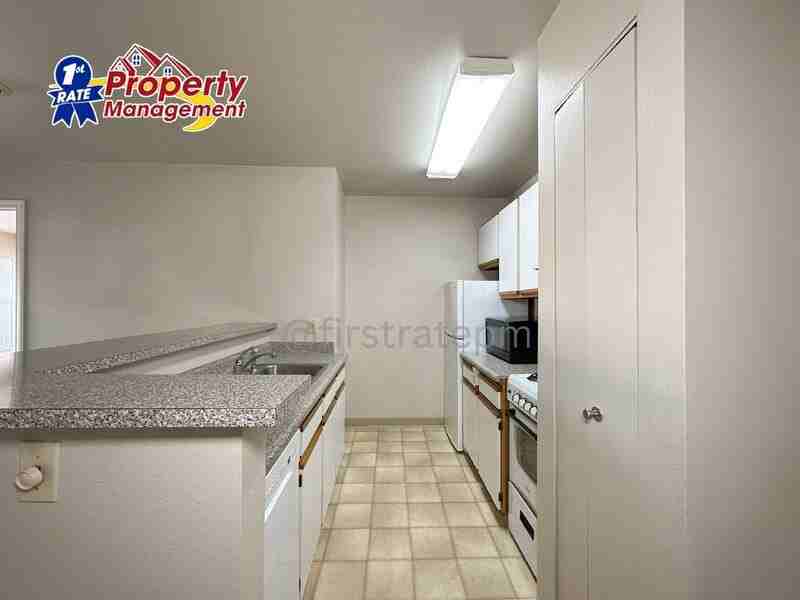 850 W Belmont St #106 - Photo 5 of 20