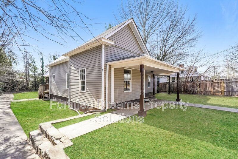 1226 Bretton St - Photo 2 of 15