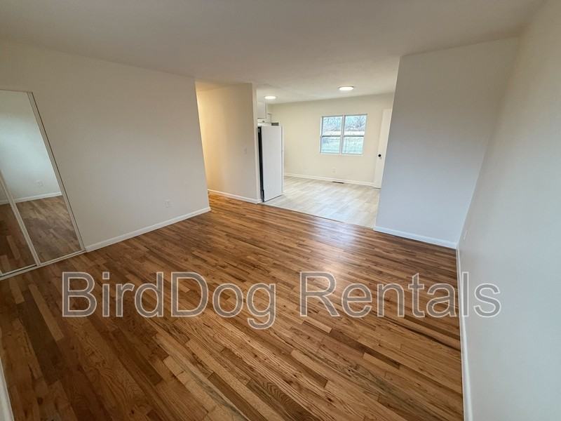 1950 Enderly Dr - Photo 3 of 12