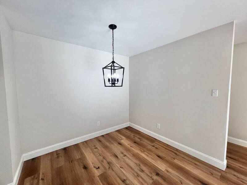 1014 Sandlin Pl #B - Photo 3 of 18