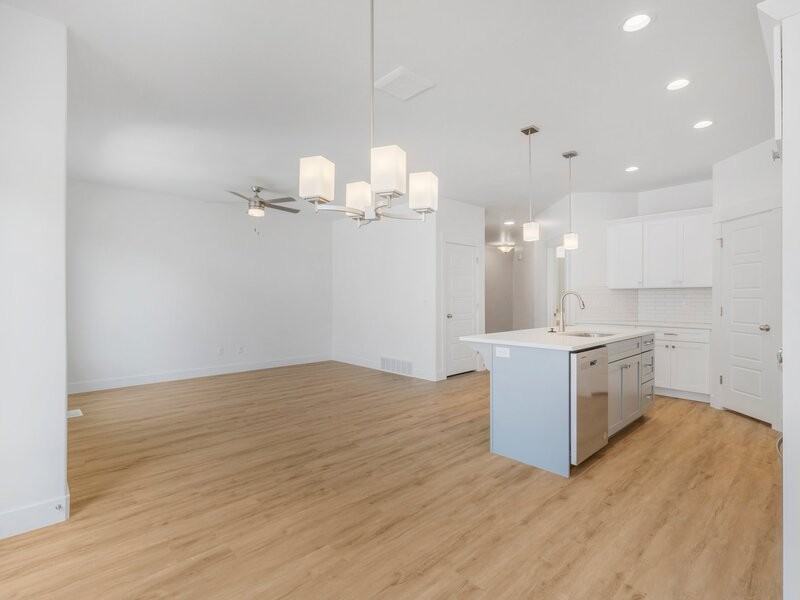 4628 W Boseman Ln #1 - Photo 3 of 34