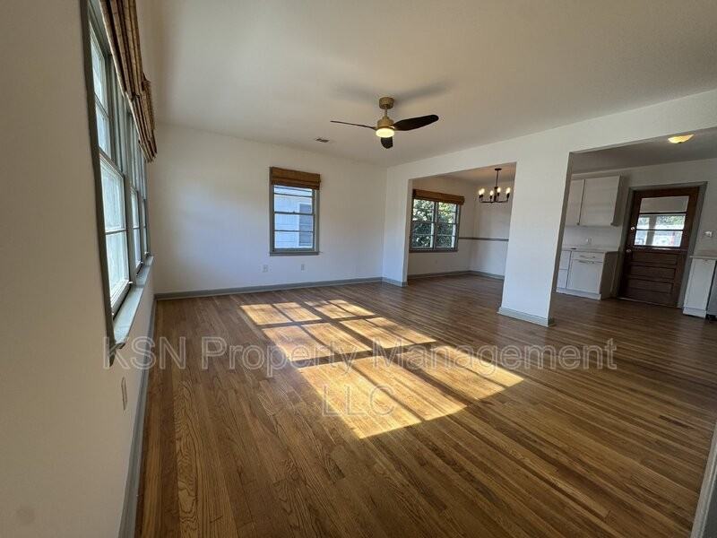 1436 E 42nd St - Photo 3 of 27