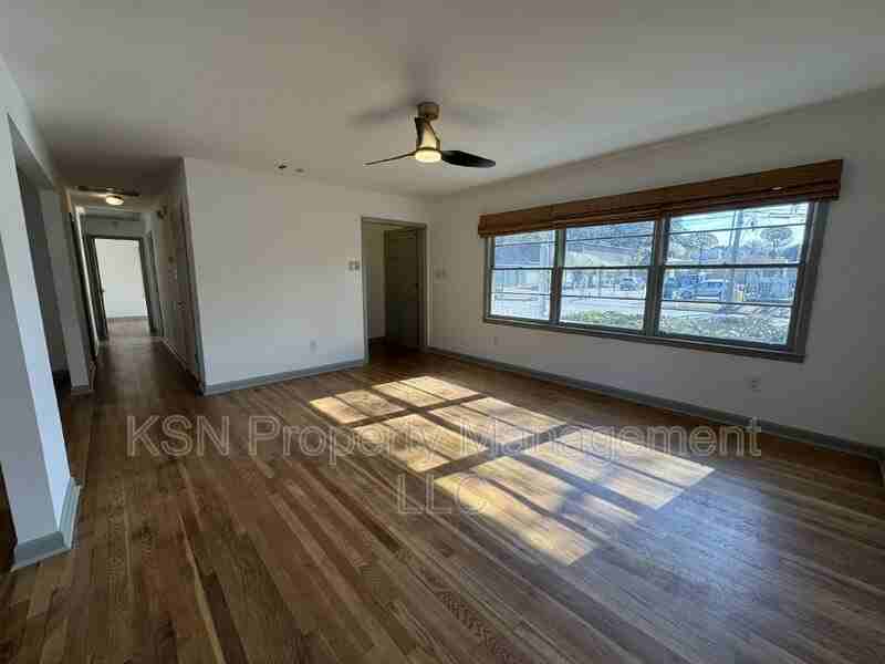 1436 E 42nd St - Photo 5 of 27