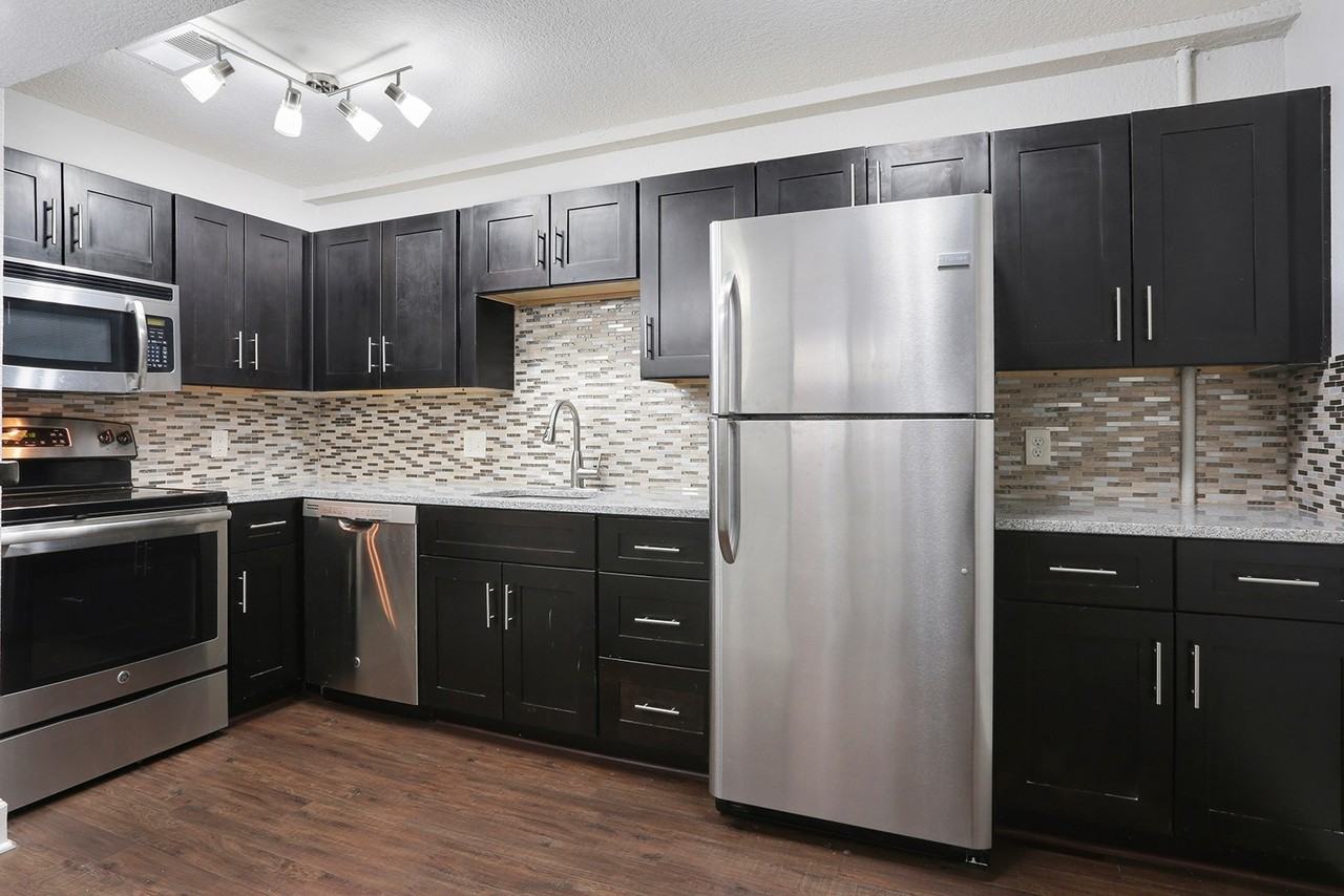 Phog Apartments / Meiners Development Co. of Independence - Photo 5 of 29