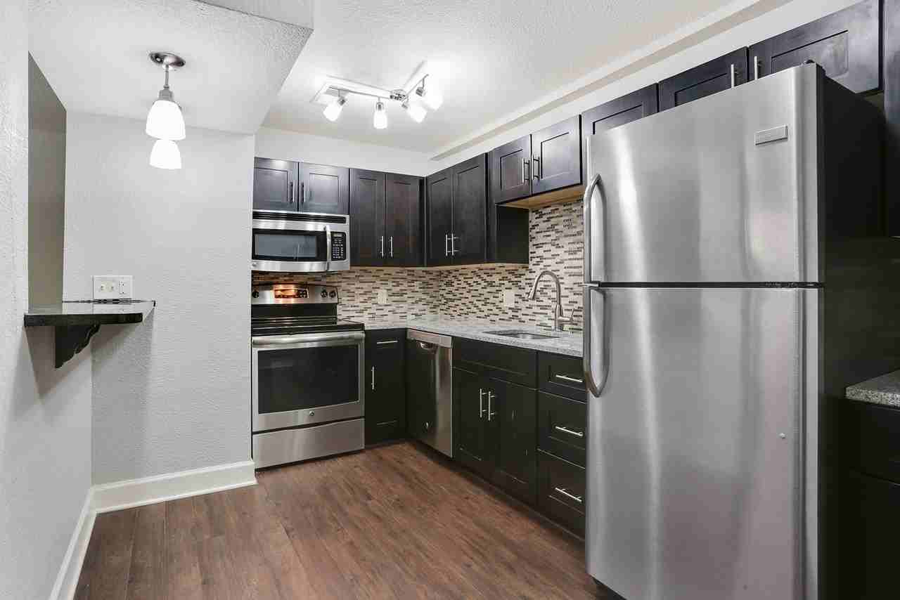 Phog Apartments / Meiners Development Co. of Independence - Photo 6 of 29