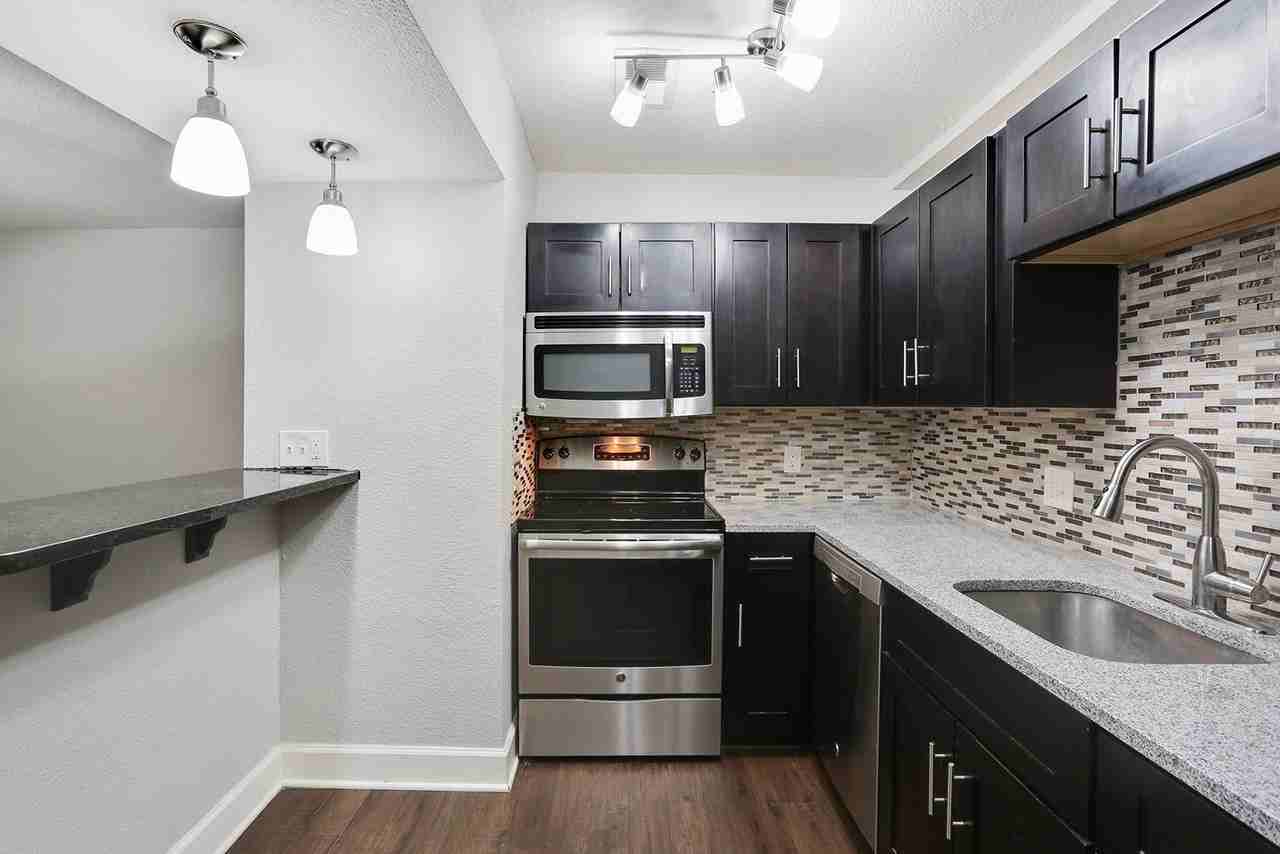 Phog Apartments / Meiners Development Co. of Independence - Photo 7 of 29