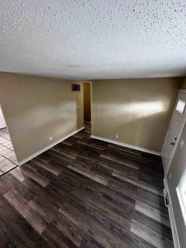 3709 Terrace Dr - Photo 3 of 9