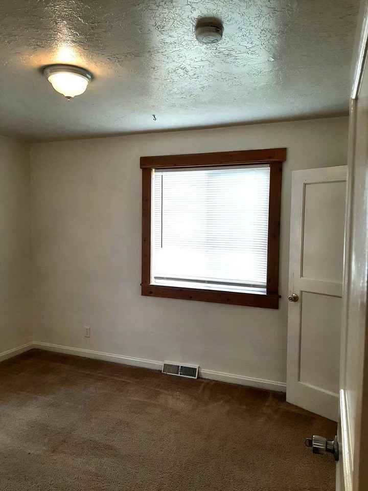 1007 23rd Street Rd - Photo 7 of 13