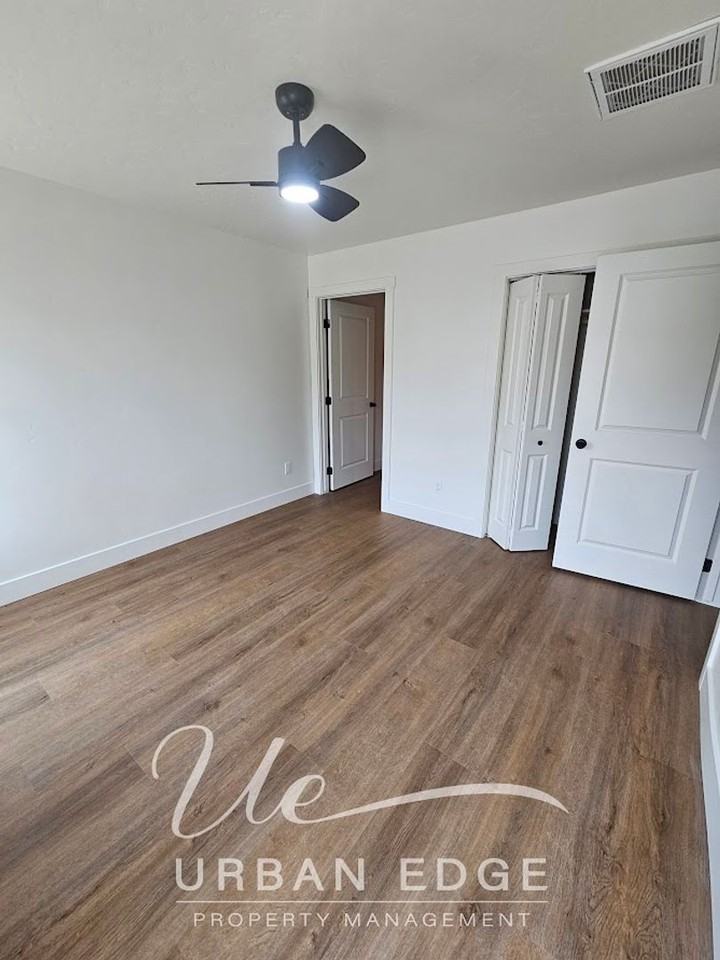 356 Nw Bradford Ave - Photo 7 of 15