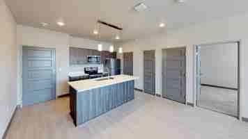 featured image of 3305 Aurora Ave