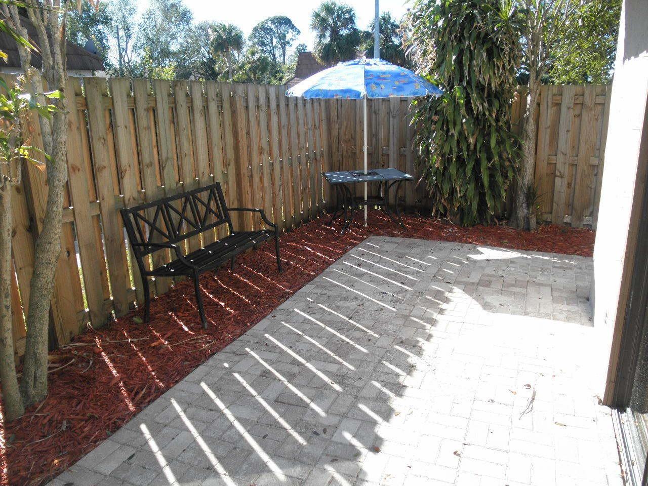 4216 Palm Bay Cir Apt C - Photo 2 of 17