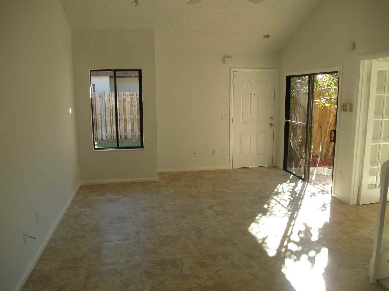 4216 Palm Bay Cir Apt C - Photo 4 of 17