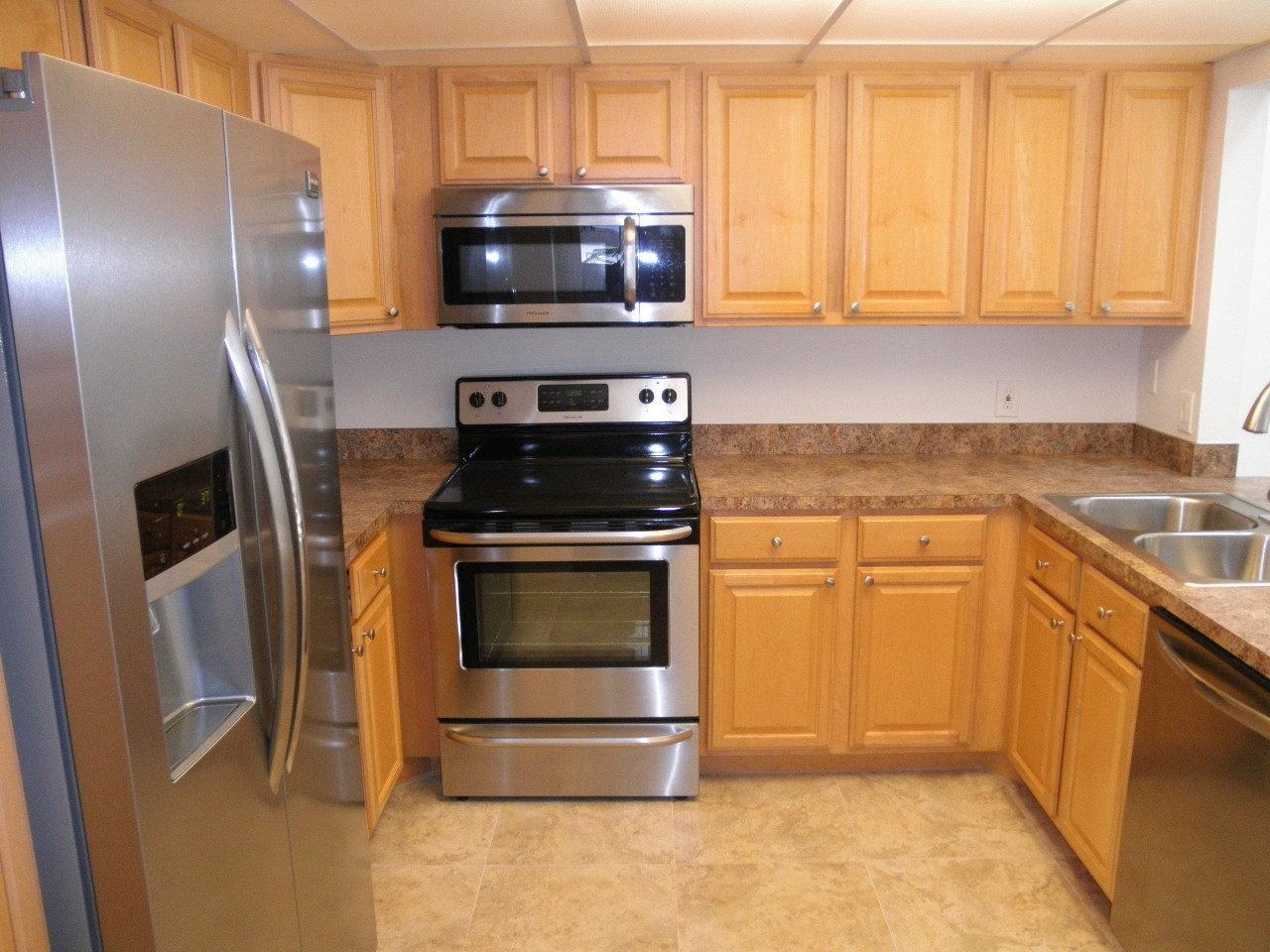 4216 Palm Bay Cir Apt C - Photo 7 of 17