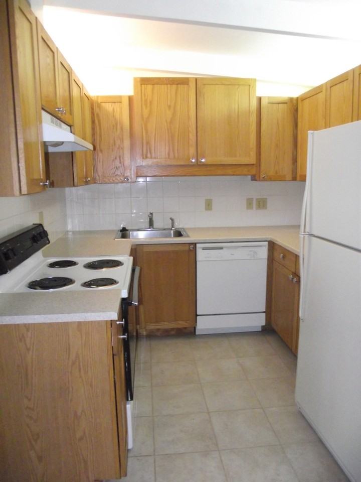 3003 Ne 11th Ter - Photo 3 of 12